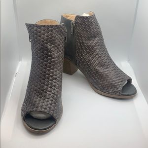 JGoods Grey open toe ankle boots